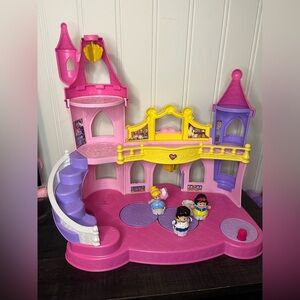 Little people castle and 3 figures